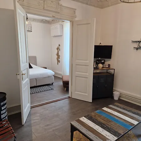 Alojamento de Acomodação e Pequeno-almoço Hipster - Chez Axelle - 3*