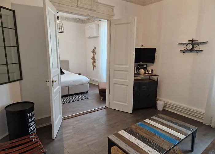 Hipster - Chez Axelle - Bed & Breakfast 3*